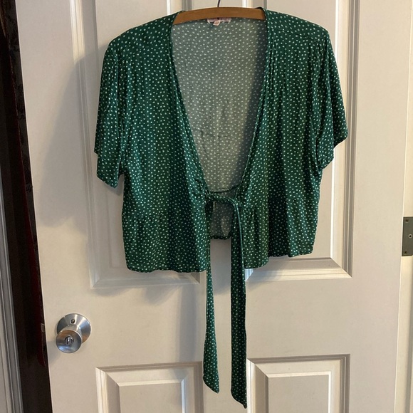 Size Medium Lottie Moss Green Top - Picture 1 of 4